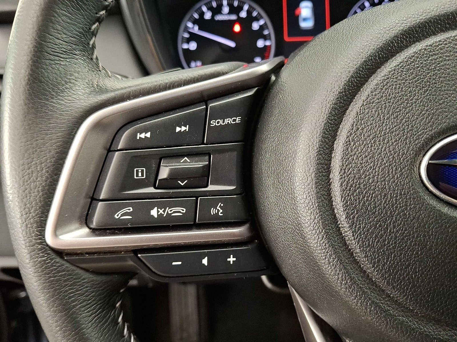 Used 2023 Subaru Legacy Premium AWD/4WD image 9