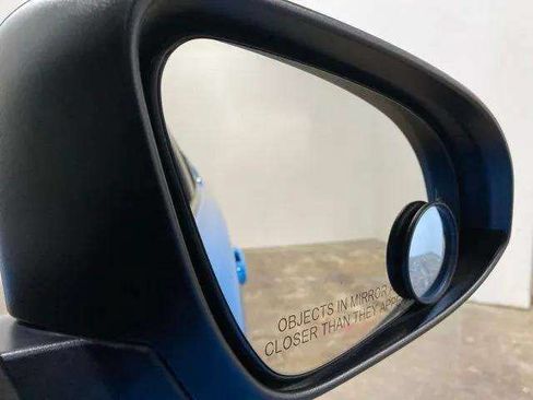 Used 2019 Toyota C-HR XLE FWD image 94