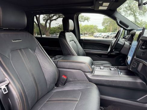 Used 2023 Ford Expedition Platinum AWD/4WD image 17