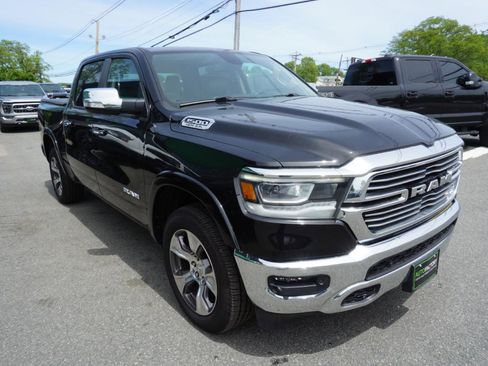 Used 2020 RAM 1500 Laramie AWD/4WD image 3