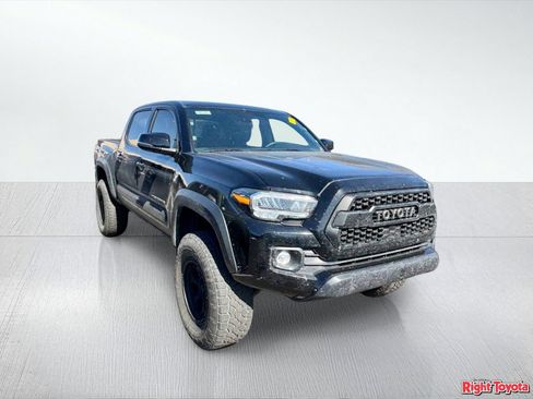 Used 2020 Toyota Tacoma TRD Off-Road w/ TRD Premium Off Road Package AWD/4WD image 5
