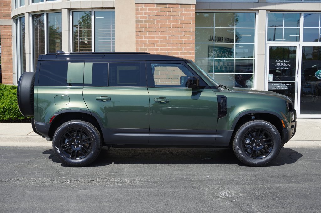 Used 2026 Land Rover Defender 110 S AWD/4WD image 7