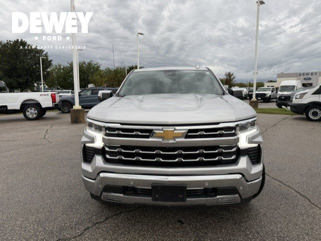 Used 2022 Chevrolet Silverado 1500 LTZ AWD/4WD image 2