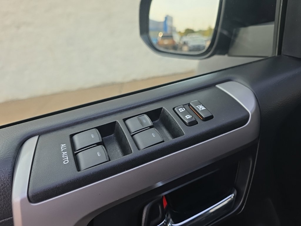 Used 2019 Toyota 4Runner SR5 AWD/4WD image 14