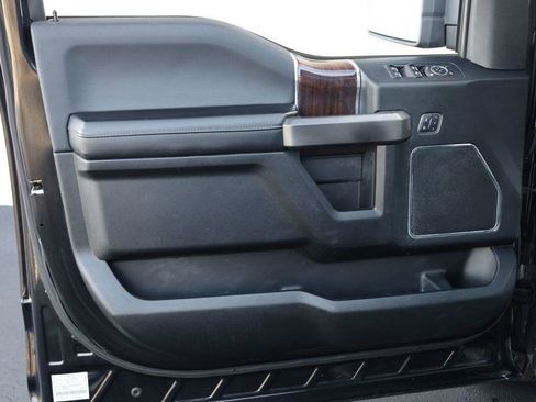 Used 2015 Ford F150 Platinum w/ Equipment Group 701A Luxury image 12