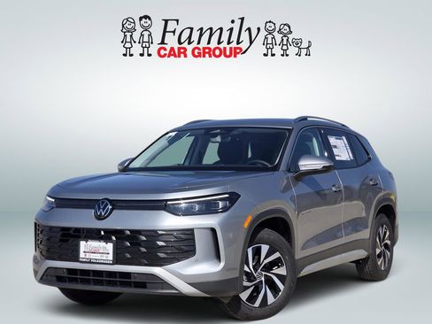 New 2026 Volkswagen Tiguan S FWD image 1
