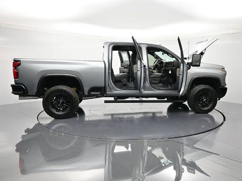 New 2026 Chevrolet Silverado 2500 ZR2 image 53