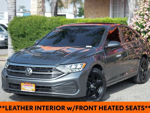 Used 2022 Volkswagen Jetta SE FWD image 4