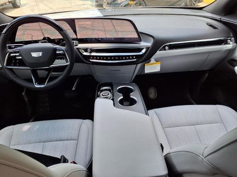 New 2026 Cadillac Lyriq Sport AWD/4WD image 11