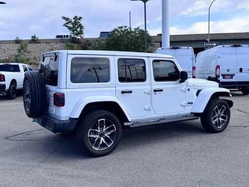 Used 2024 Jeep Wrangler Unlimited w/ Convenience Group AWD/4WD image 6