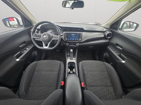 Used 2022 Nissan Kicks SV FWD image 17