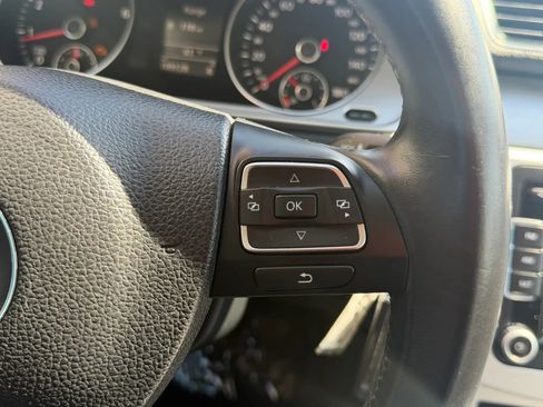 Used 2013 Volkswagen CC Sport FWD image 20