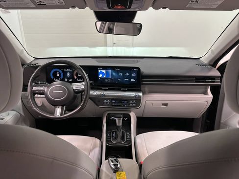 Used 2025 Hyundai Kona SEL AWD/4WD image 16