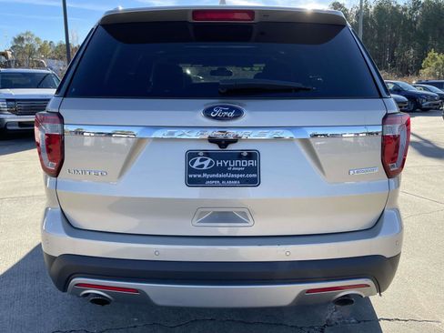 Used 2017 Ford Explorer Limited w/ Equipment Group 301A image 3