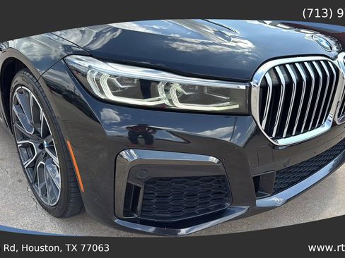 Used 2020 BMW 750i xDrive w/ Executive Package image 11