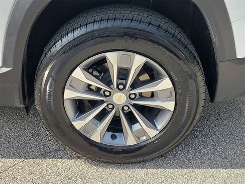 Used 2025 Chevrolet Equinox LT image 5