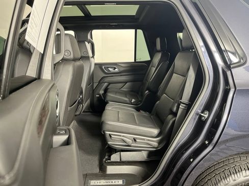 Certified 2022 Chevrolet Tahoe Z71 w/ Luxury Package AWD/4WD image 31