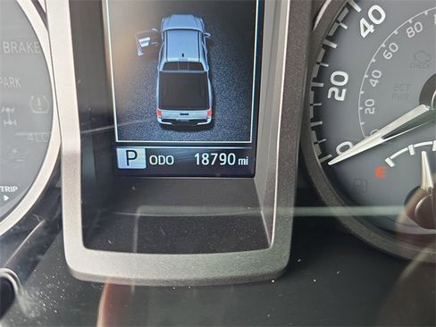 Used 2023 Toyota Tacoma TRD Sport image 29