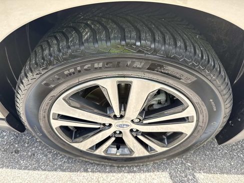 Used 2018 Subaru Outback 2.5i Limited AWD/4WD image 11