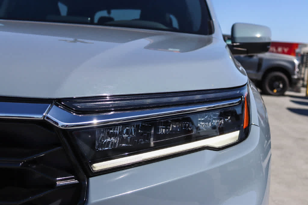 Used 2024 Honda Pilot Touring image 7