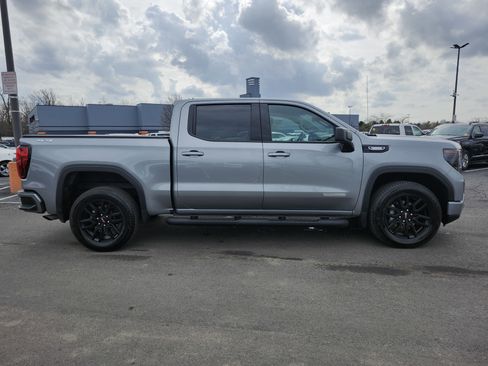 Used 2025 GMC Sierra 1500 Elevation image 23