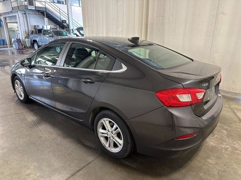 Used 2016 Chevrolet Cruze LT image 6