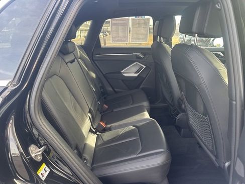 Used 2025 Audi Q3 2.0T Premium image 21