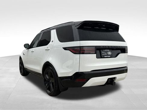 New 2024 Land Rover Discovery Dynamic SE image 3