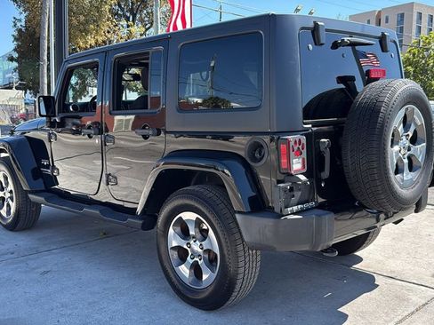 Used 2018 Jeep Wrangler Unlimited Sahara image 12