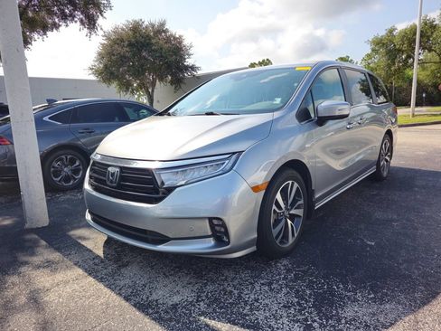 Used 2023 Honda Odyssey Touring image 7