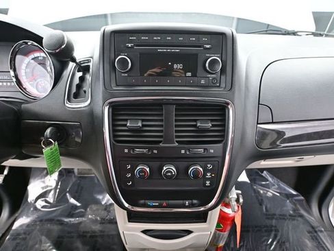 Used 2012 Dodge Grand Caravan American Value Package image 27