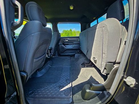 Used 2020 RAM 1500 Big Horn AWD/4WD image 35