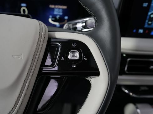 New 2026 Lincoln Aviator Reserve AWD/4WD image 34