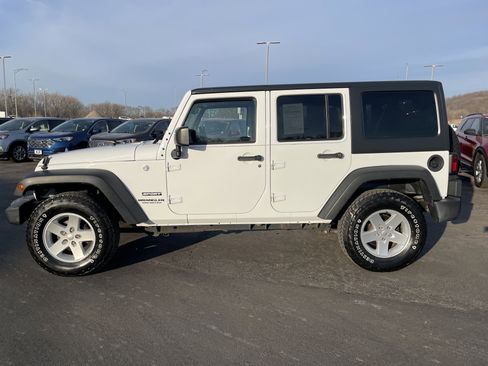 Used 2017 Jeep Wrangler Unlimited Sport w/ Quick Order Package 24S image 2