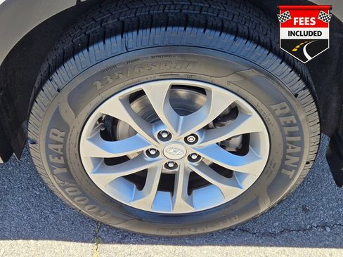 Used 2020 Hyundai Santa Fe SE FWD image 12