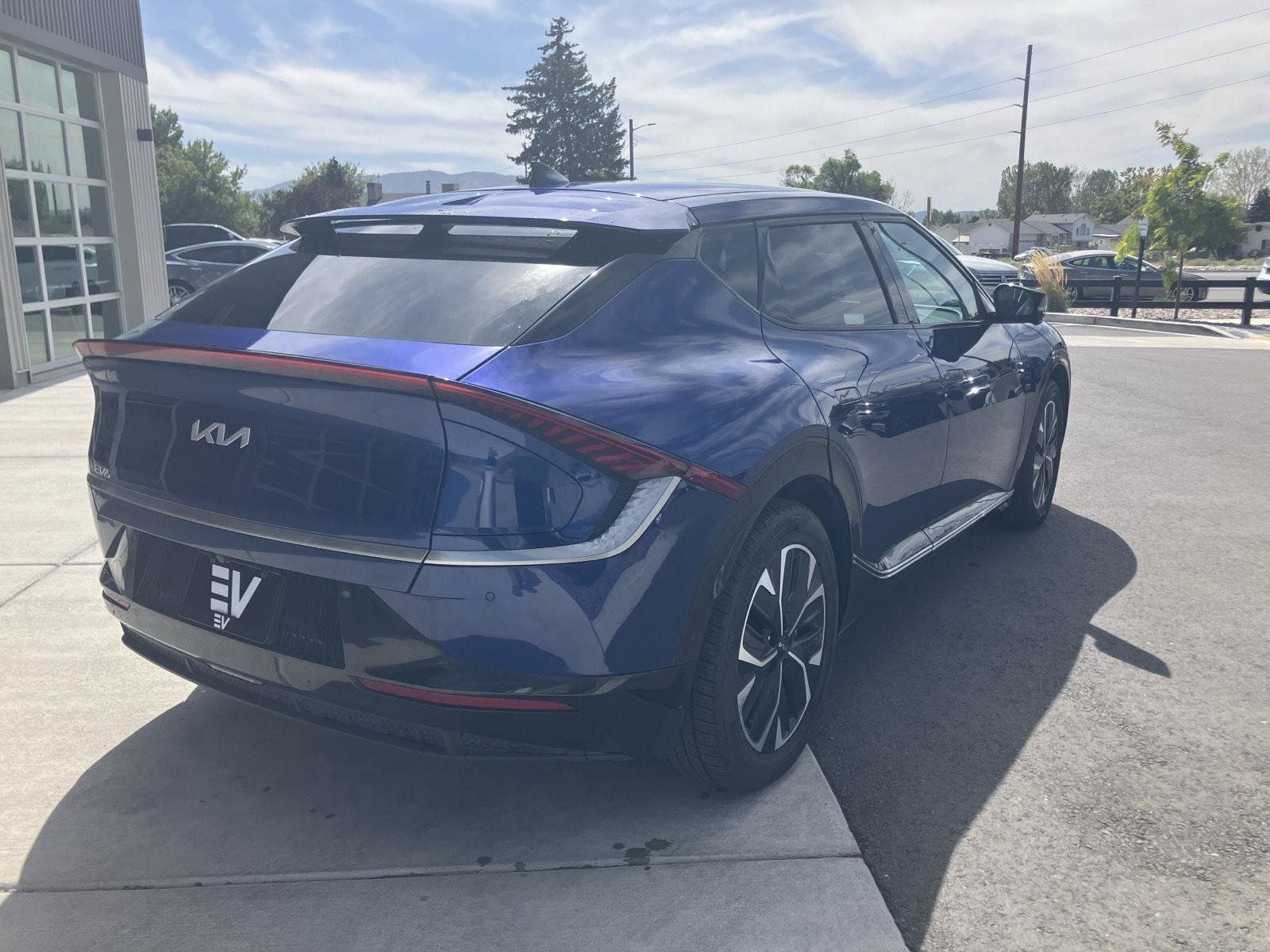 Used 2022 Kia EV6 Wind w/ Wind Technology Package AWD/4WD image 8