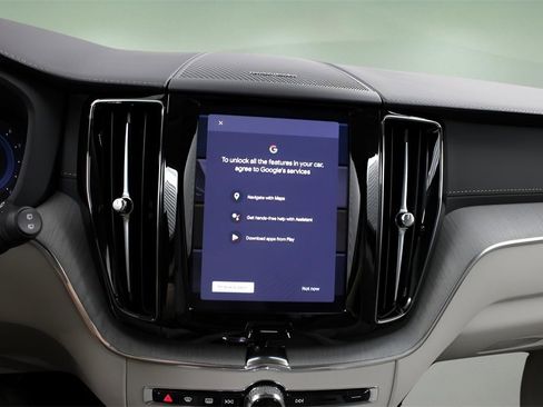 New 2025 Volvo XC60 B5 Ultra w/ Protection Package Premier image 24