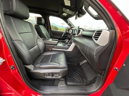 Used 2024 Toyota Tundra Platinum AWD/4WD image 32