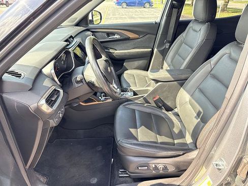 Used 2023 Chevrolet TrailBlazer ACTIV w/ Convenience Package AWD/4WD image 41