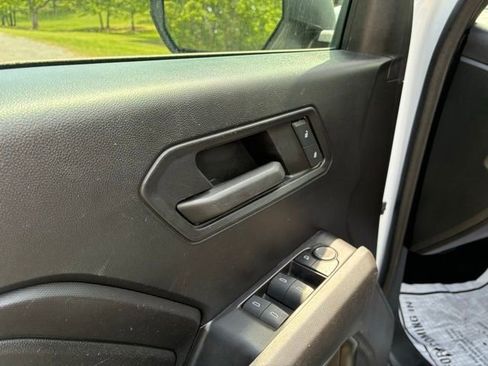 Used 2024 Chevrolet Colorado W/T image 18