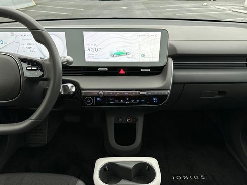 Certified 2024 Hyundai Ioniq 5 SE image 16