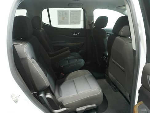 Used 2020 GMC Acadia SLE w/ Driver Convenience Package FWD image 17