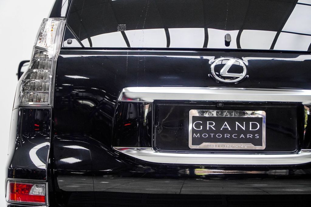 Used 2023 Lexus GX 460 Premium AWD/4WD image 18