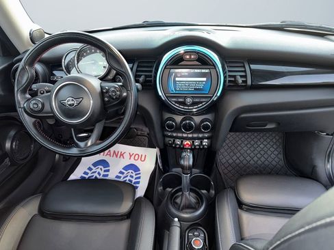 Used 2019 MINI Cooper S w/ Premium Package image 10