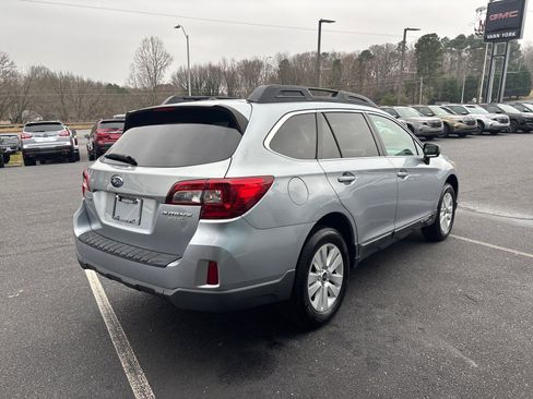 Used 2015 Subaru Outback 2.5i Premium image 3