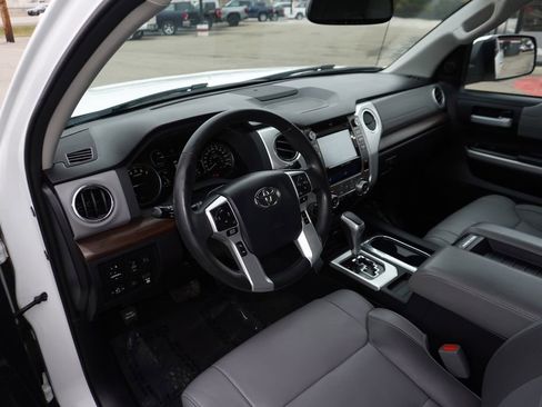 Used 2019 Toyota Tundra Limited w/ Limited Premium Package image 24
