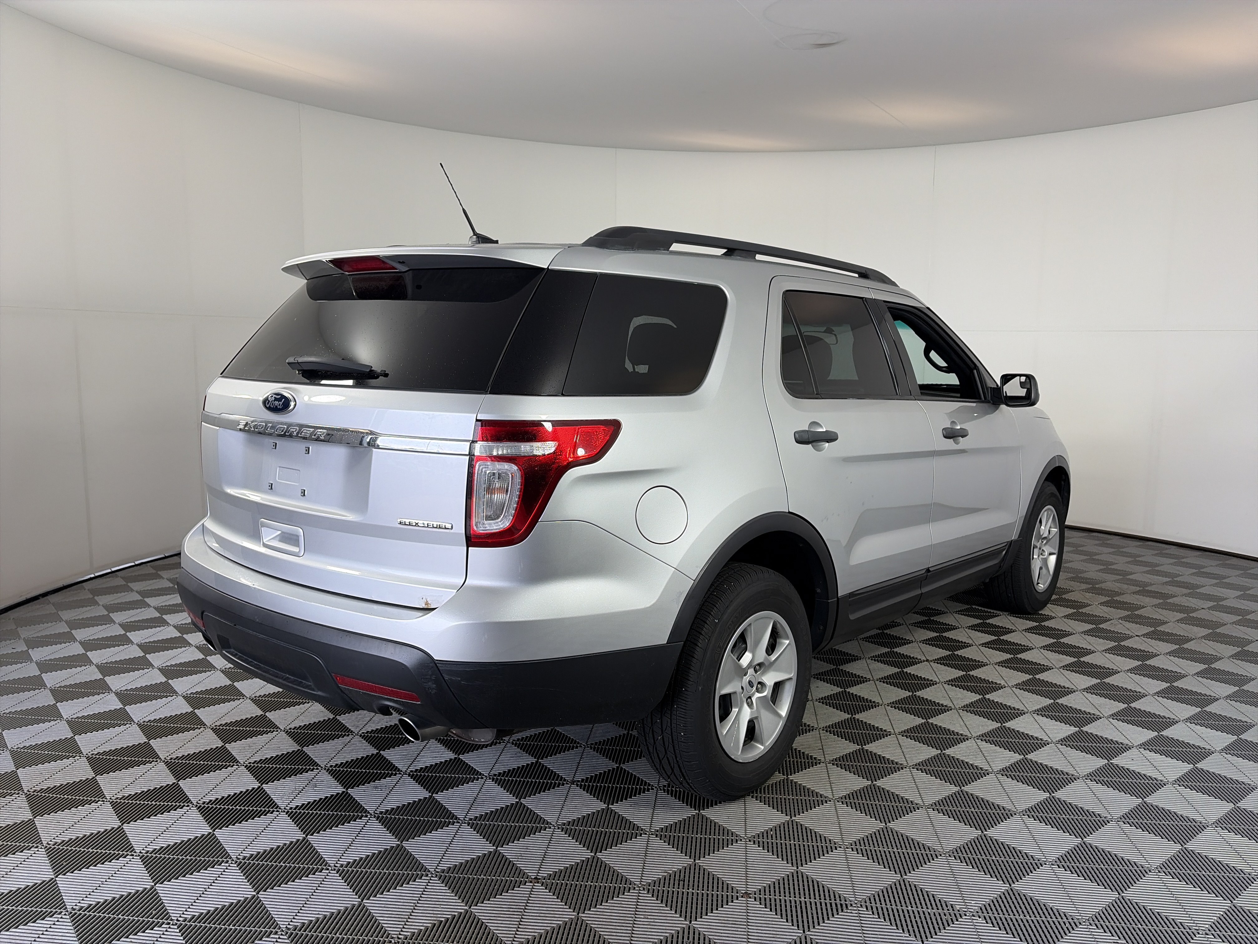 Used 2013 Ford Explorer FWD image 11
