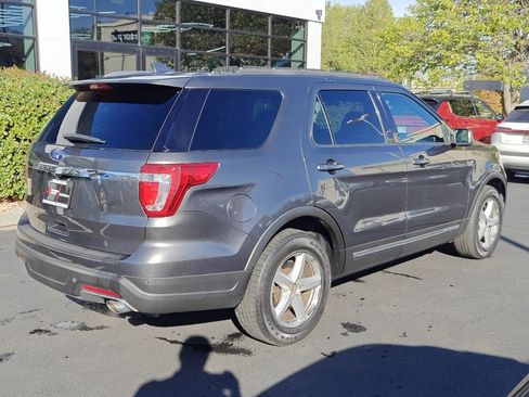 Used 2018 Ford Explorer XLT image 7
