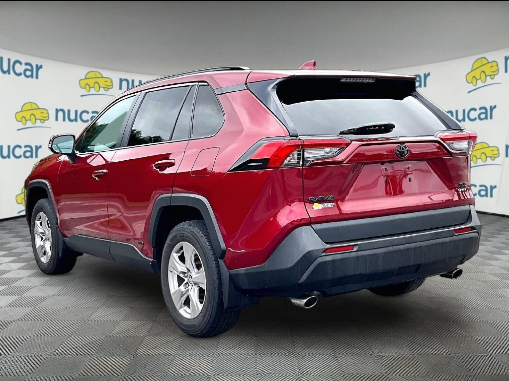 Used 2025 Toyota RAV4 XLE w/ Convenience Package AWD/4WD image 4