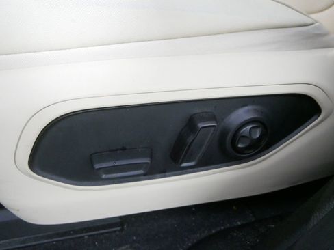 Used 2024 Jeep Grand Cherokee Limited 4xe w/ Luxury Tech Group II image 19